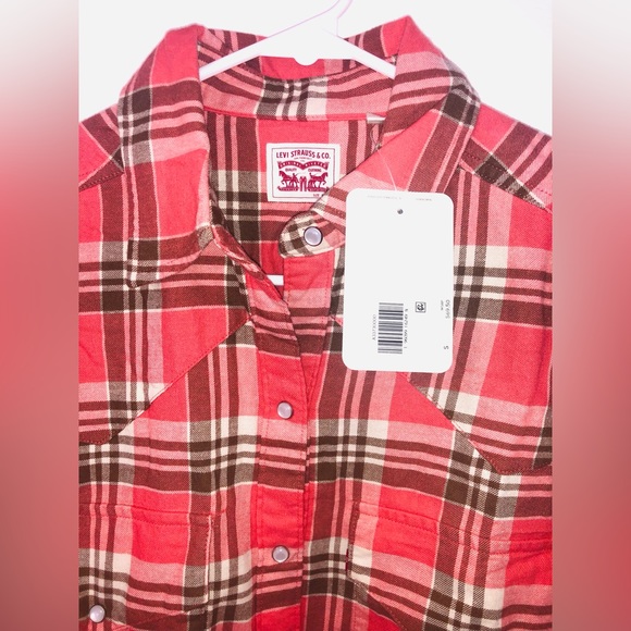 Levi’s button up - Picture 11 of 13